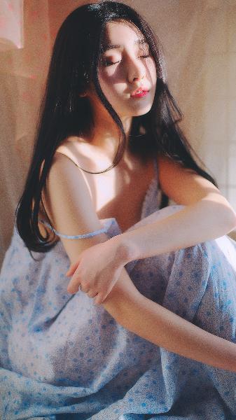 黑色蕾丝透视露胸旗袍连衣裙